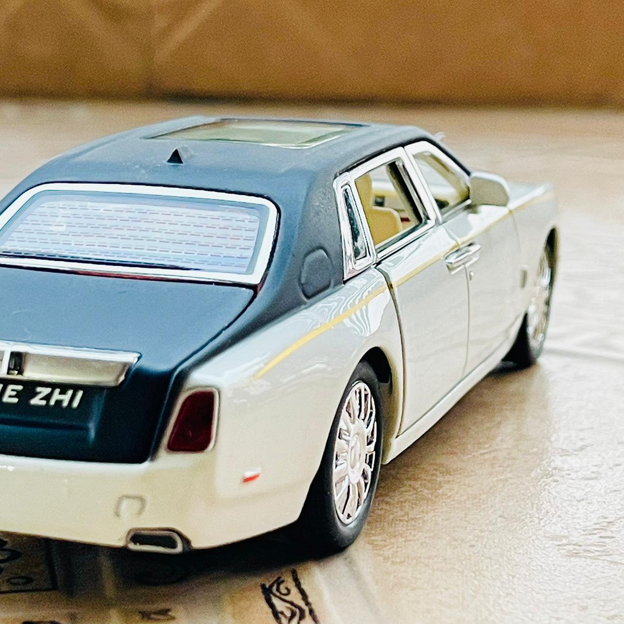 1:32 Diecast Metal Rolls Royce Phantom