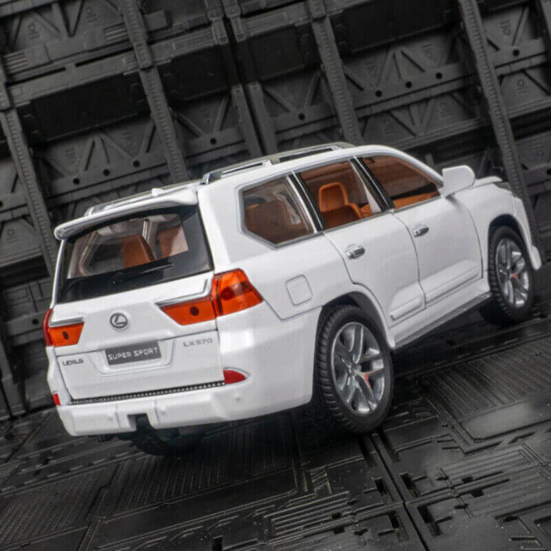 1:24 LEXUS LX570 ALLOY DIECAST MODEL